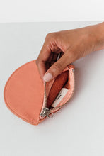 Load image into Gallery viewer, U Leather Pouch