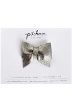 Load image into Gallery viewer, Petite Léa Leather Bow